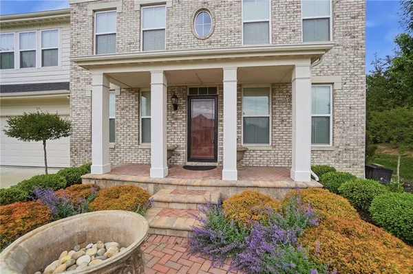 $590,000 | 490 Clearsprings Drive, Springboro, OH 45066