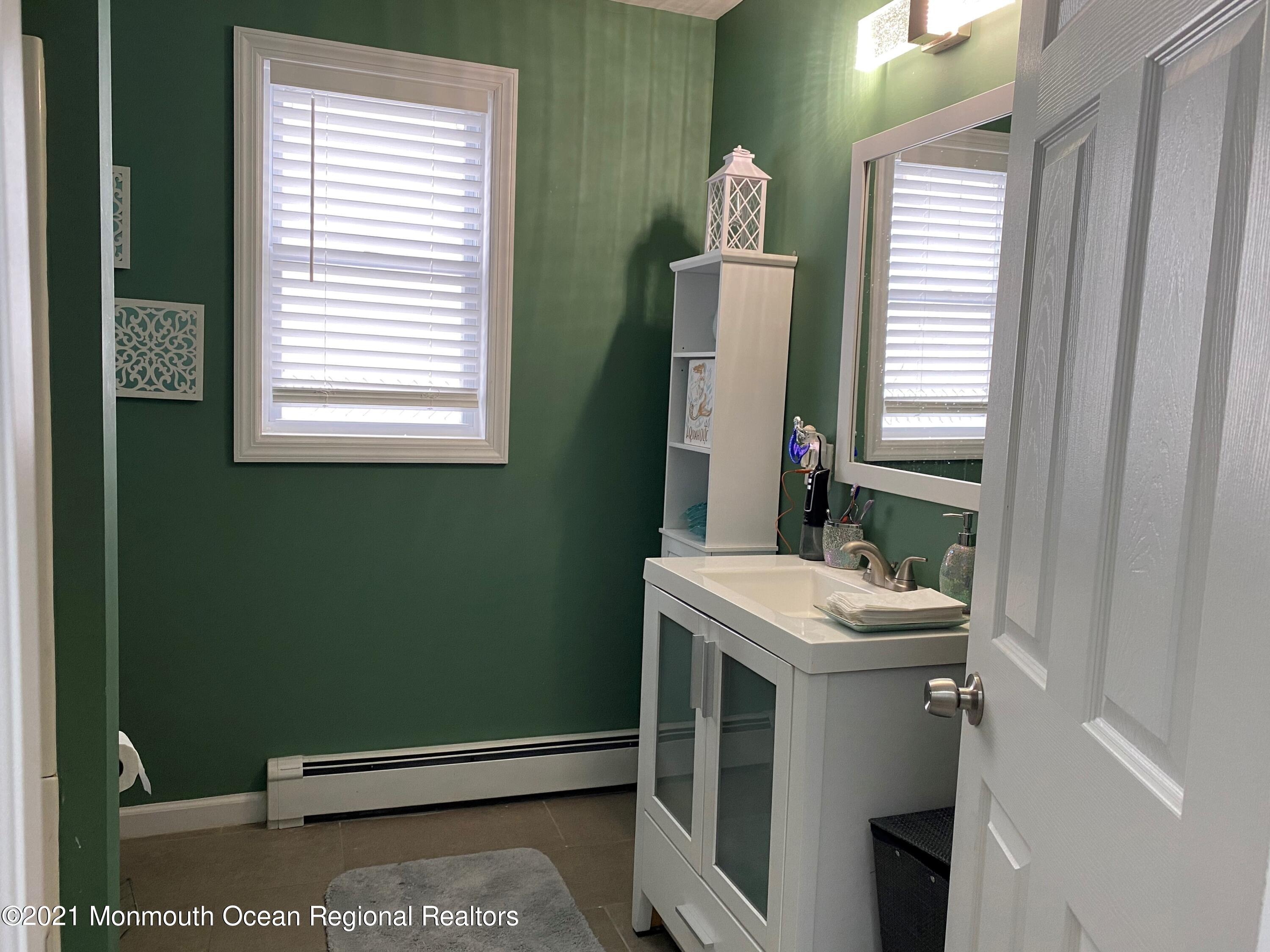 495 Riverside Drive South Brick, NJ 08723 - Photo 8 of 10 495 riverside 12