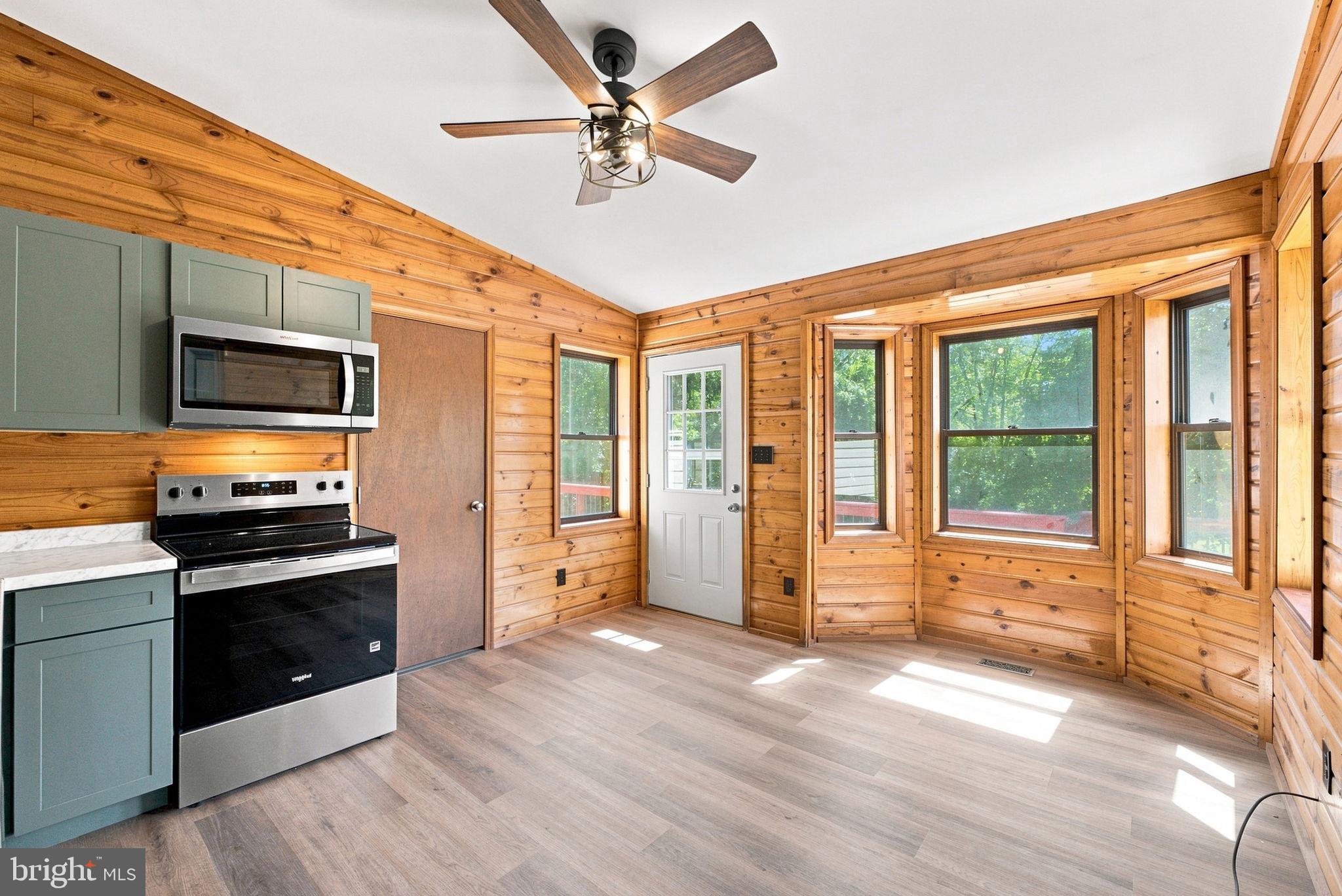 8265 Opal Road Warrenton, VA 20186 - Photo 19 of 68 Kitchen