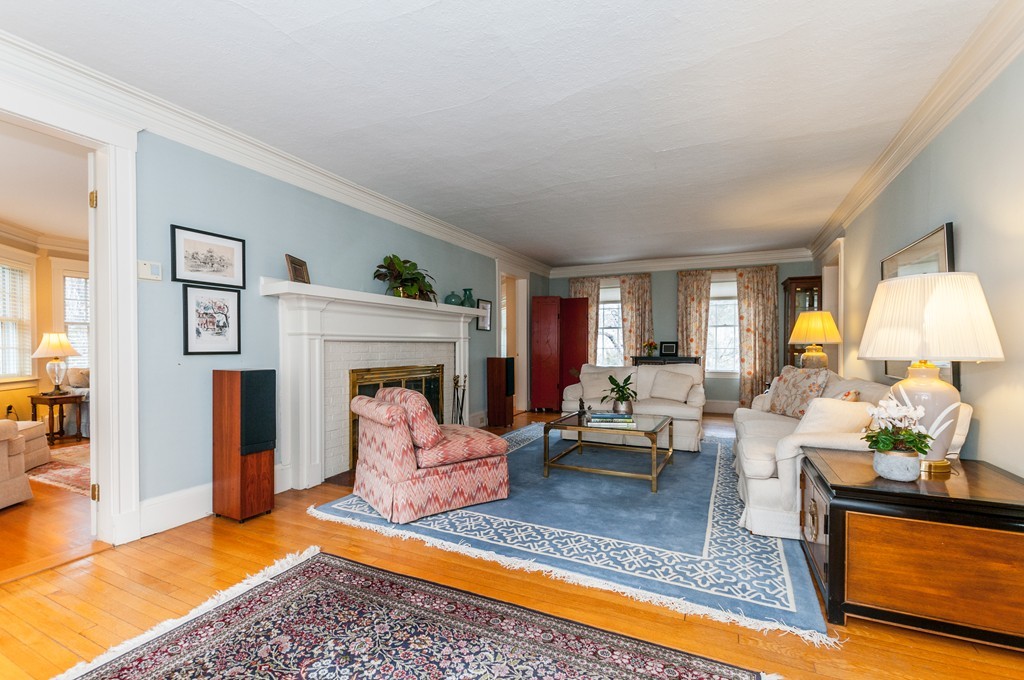12 Byfield Road Newton, MA 02468 - Photo 5 of 28 Gallery Image 5