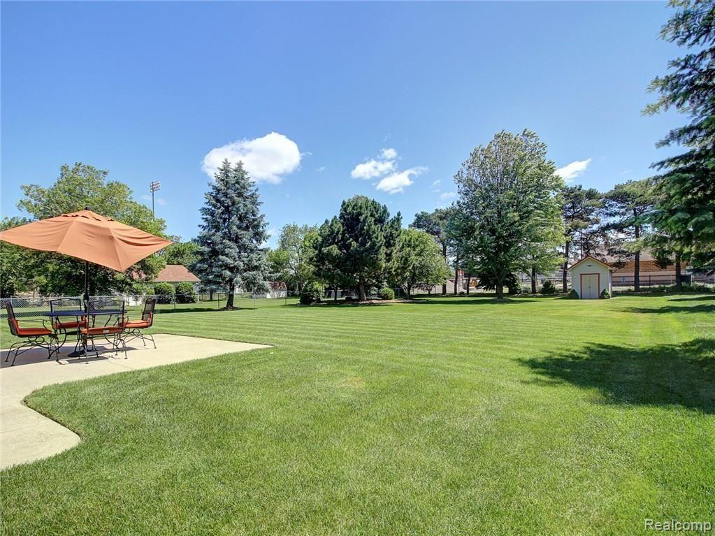 9134 Newburgh Road Livonia, MI 48150 - Photo 17 of 19 IMG_5402_3_4.JPG