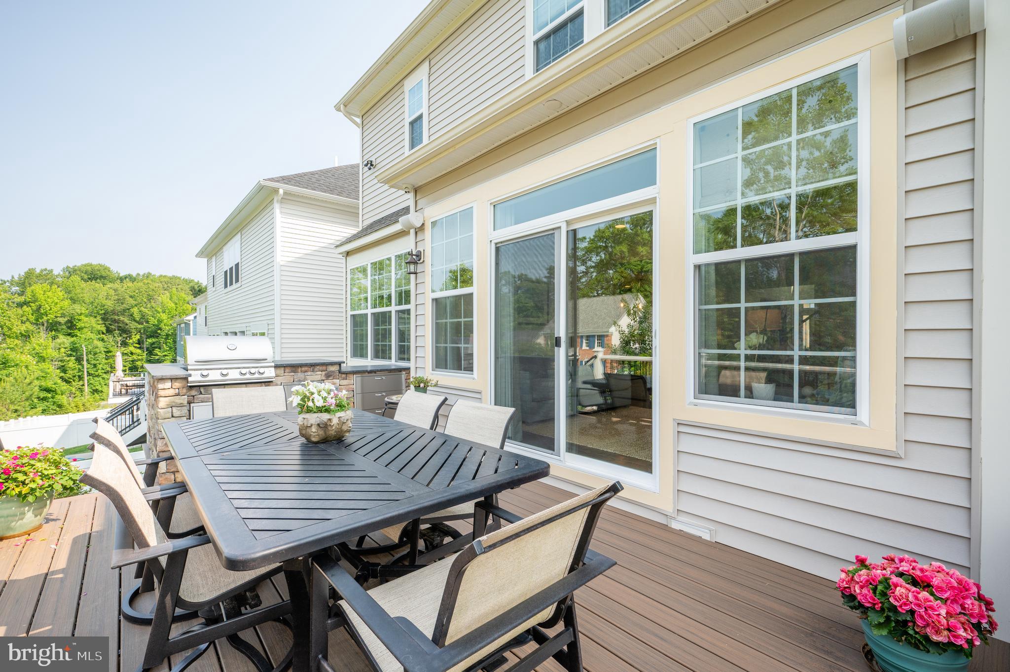 6233 McConnell Lane Springfield, VA 22152 - Photo 5 of 58 a view of outdoor dining space with a table and chairs
