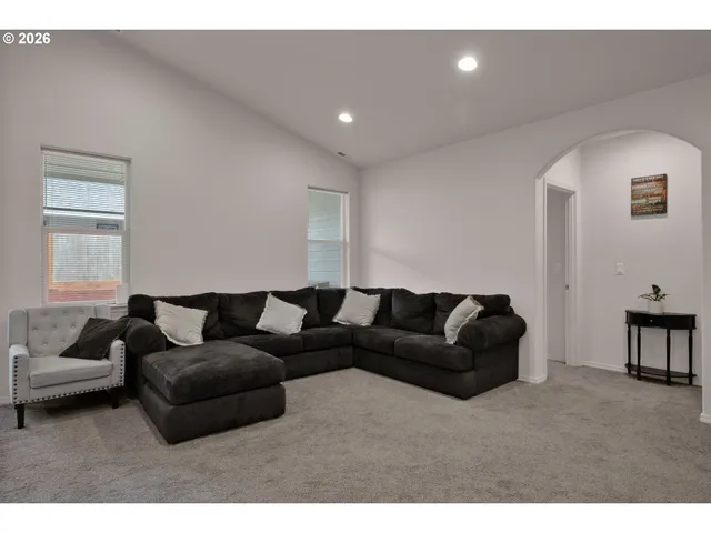 $509,900 | 789 South 52nd Place, Springfield, OR 97478