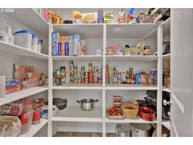 $509,900 | 789 South 52nd Place, Springfield, OR 97478