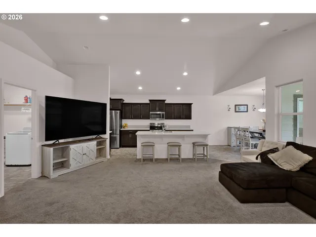 $509,900 | 789 South 52nd Place, Springfield, OR 97478