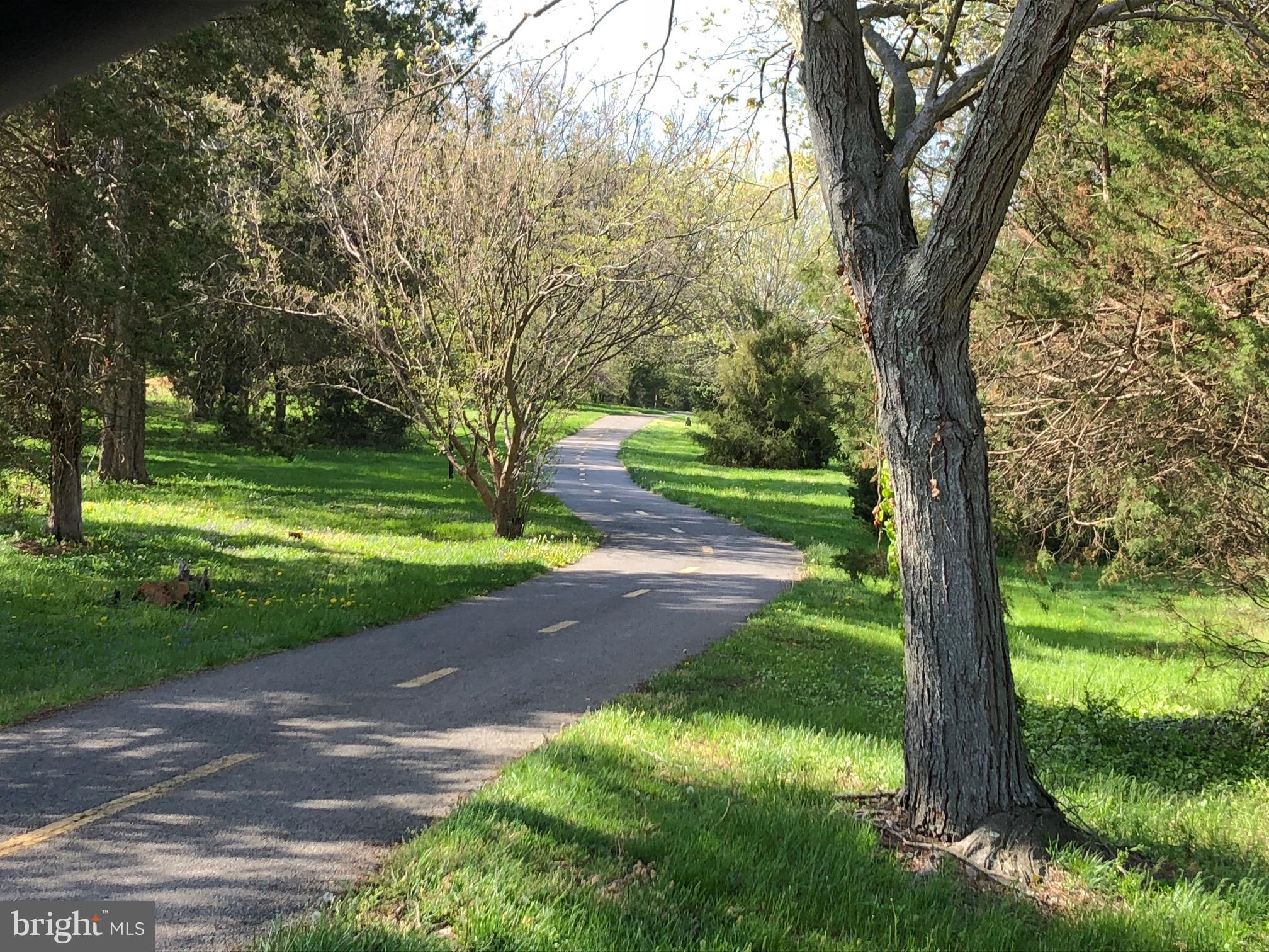 1009 Collingwood Road Alexandria, VA 22308 - Photo 26 of 30 Mount Vernon Trail just half a block away!