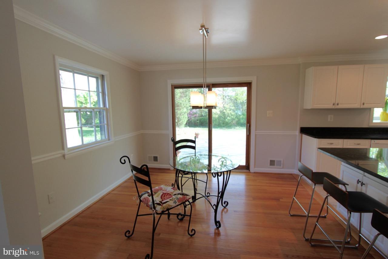1009 Collingwood Road Alexandria, VA 22308 - Photo 8 of 30 Dining Room