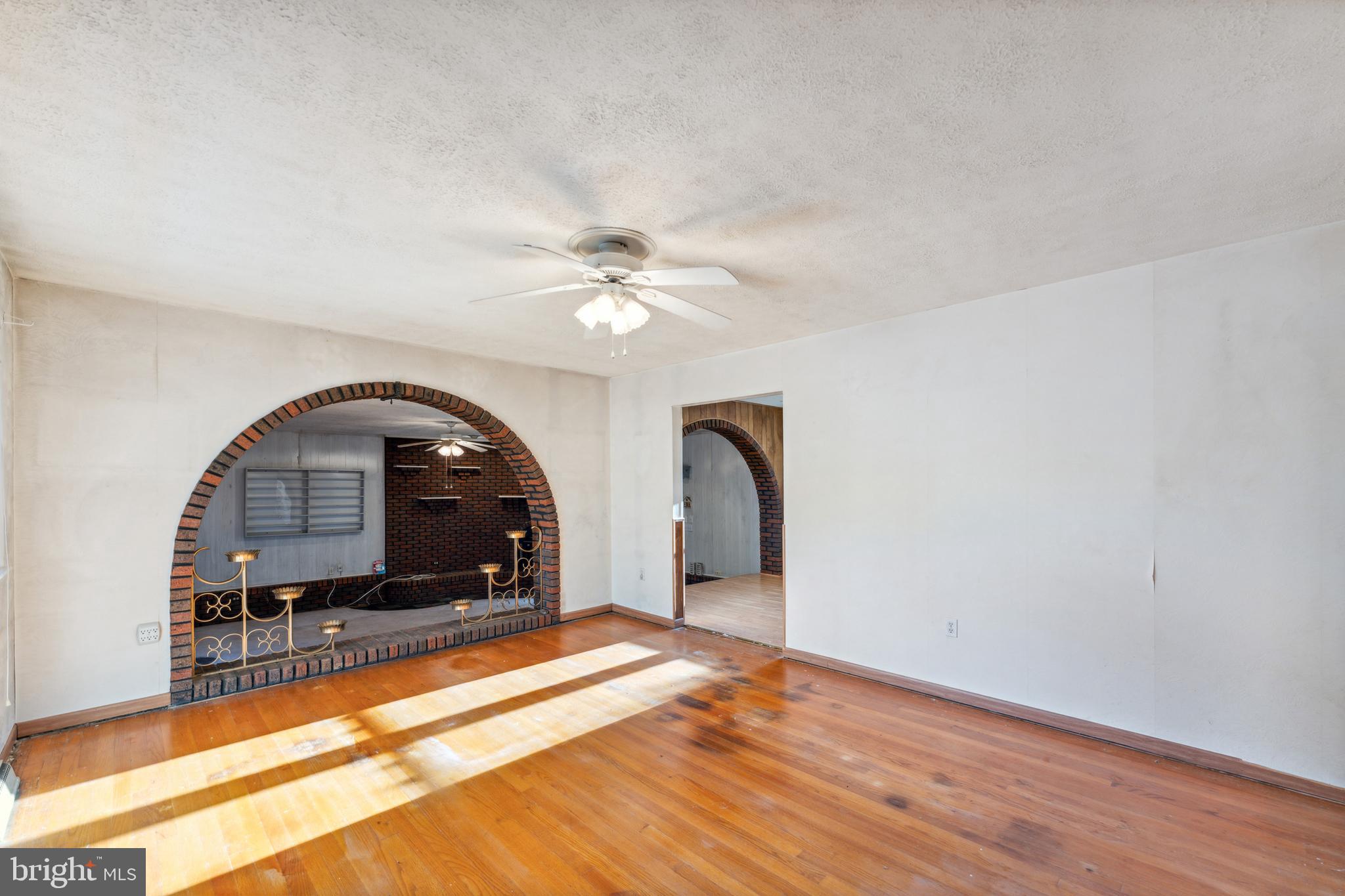 9003 Spring Acres Road Clinton, MD 20735 - Photo 3 of 25 Gallery Image 3