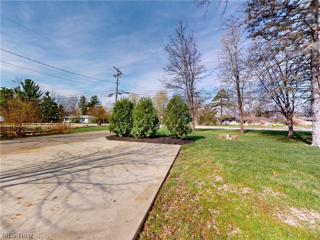 310 North Bissell Road Aurora, OH 44202 - Photo 34 of 38