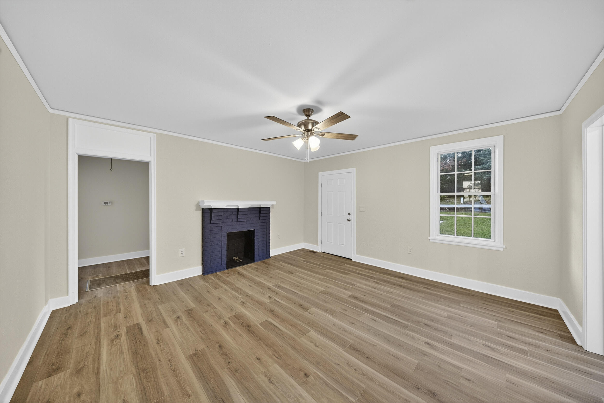 1736 Kissingbower Road Augusta, GA 30904 - Photo 3 of 24 Living Room