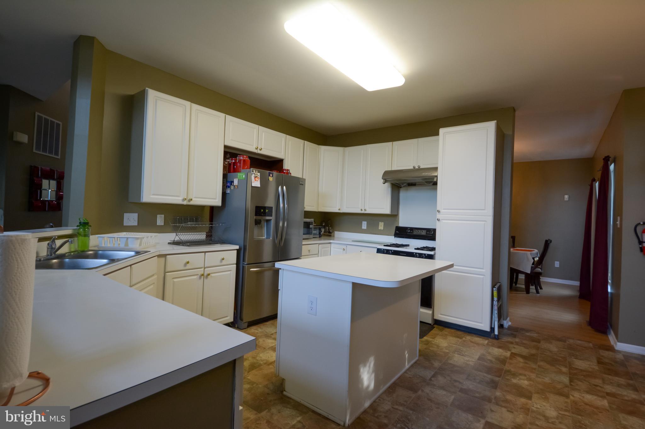 4 Raintree Court Sicklerville, NJ 08081 - Photo 15 of 40