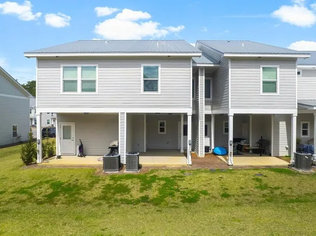 $1,650 | 284 North Sand Palm Road, Unit VISTA, Freeport, FL 32439