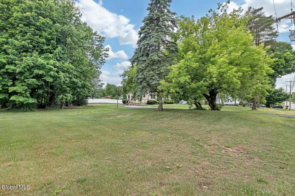 126 Guideboard Road Halfmoon, NY 12188 - Photo 34 of 36 P2011580