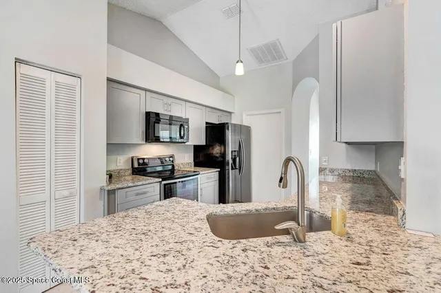 $2,500 | 114 Fontaine Street, Melbourne Beach, FL 32951