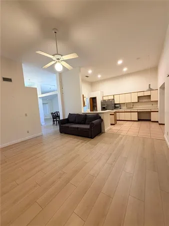 $2,500 | 4207 Arbor Oaks Court, Orlando, FL 32808