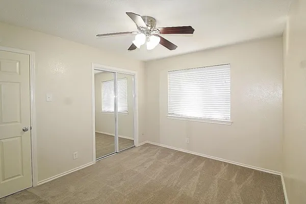 $2,095 | 101 Auburn Street, Waxahachie, TX 75165