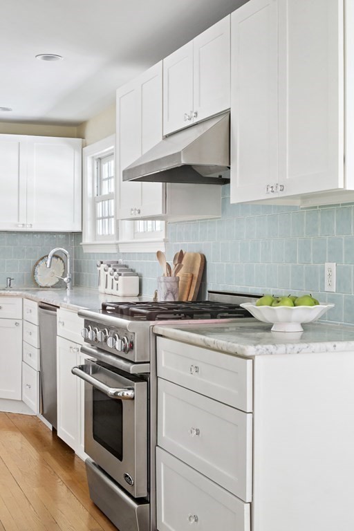 24 Stowell Road Winchester, MA 01890 - Photo 12 of 34