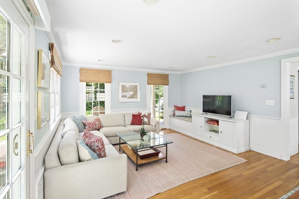 24 Stowell Road Winchester, MA 01890 - Photo 17 of 34