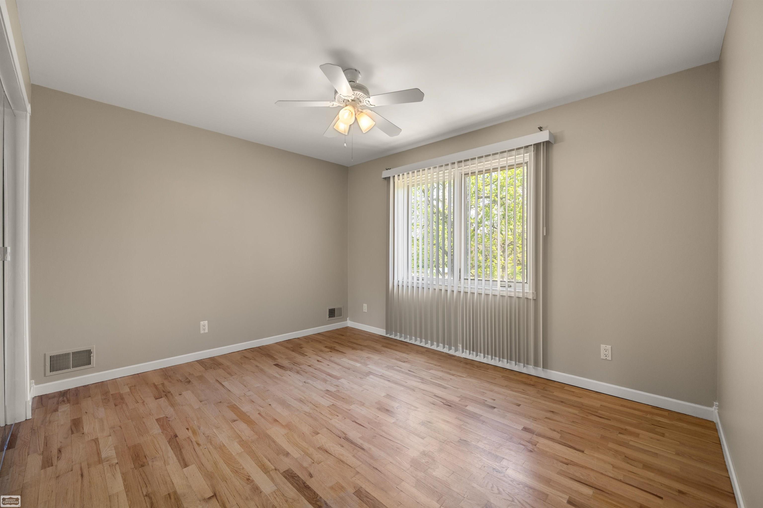 3129 Bendelow Road Rochester, MI 48307 - Photo 19 of 39