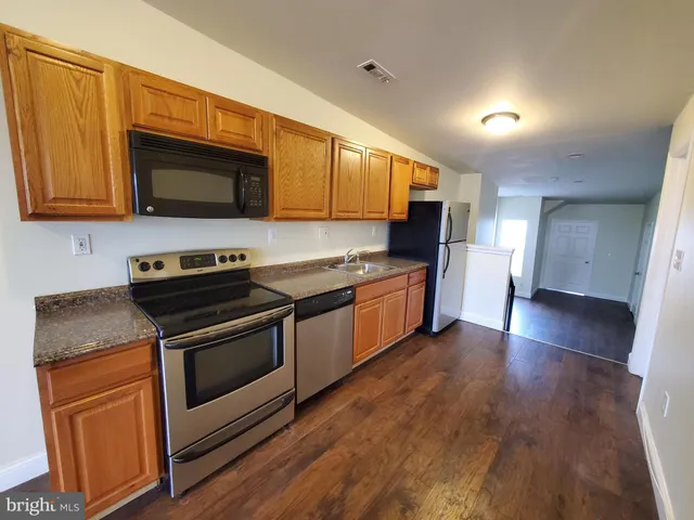 $995 | 1216 McCulloh Street, Unit 3, Baltimore, MD 21217