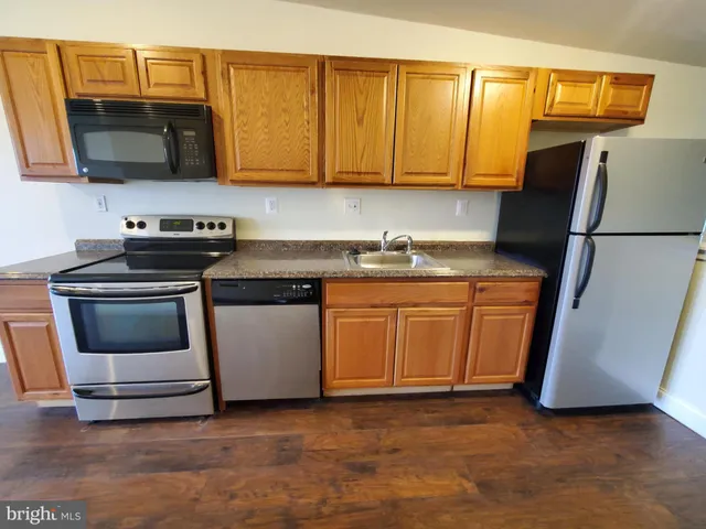 $995 | 1216 McCulloh Street, Unit 3, Baltimore, MD 21217