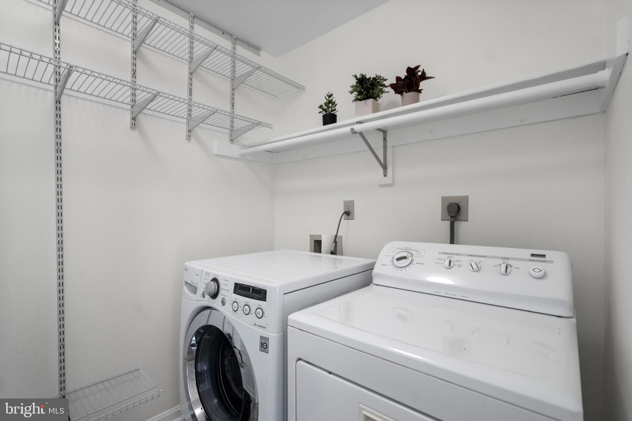 12919 Mill Road Fredericksburg, VA 22407 - Photo 21 of 47 Main level laundry and mud room