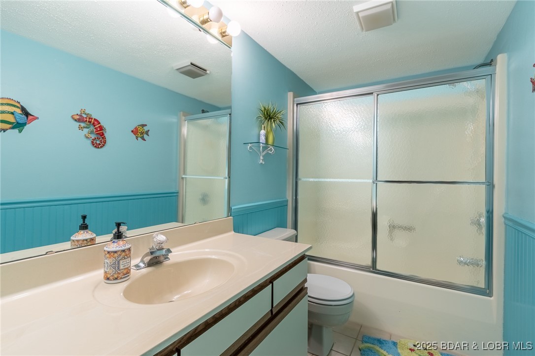 210 Bluff Boulevard, Unit 4B Camdenton, MO 65020 - Photo 12 of 69 Main Level Bathroom