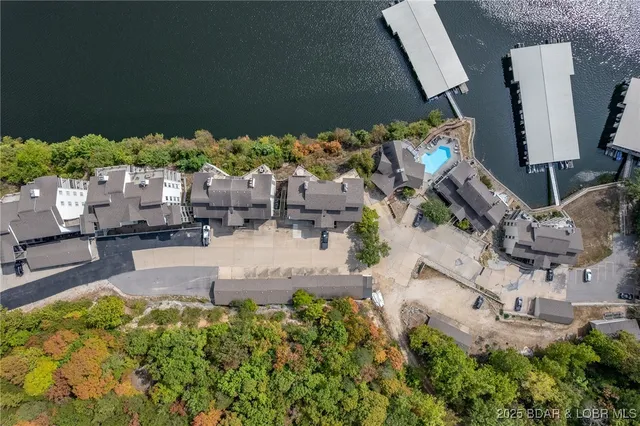 $275,000 | 210 Bluff Boulevard, Unit 4B, Camdenton, MO 65020