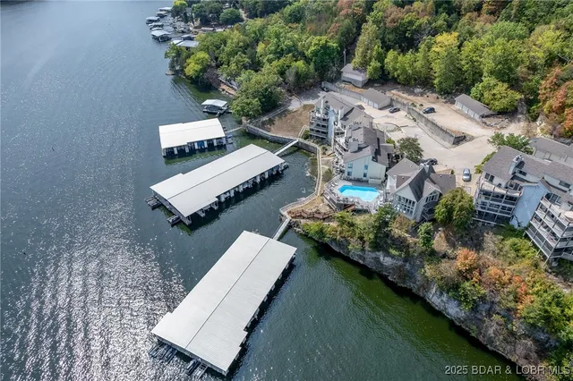 $275,000 | 210 Bluff Boulevard, Unit 4B, Camdenton, MO 65020