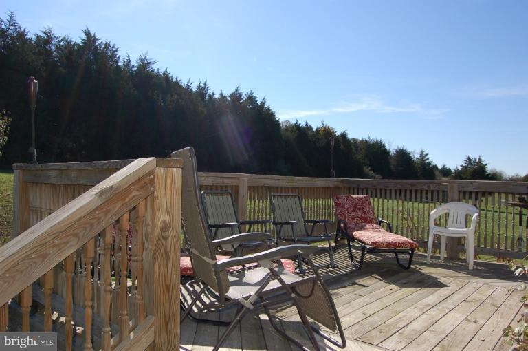 4 Taylor Road Front Royal, VA 22630 - Photo 8 of 30 Deck