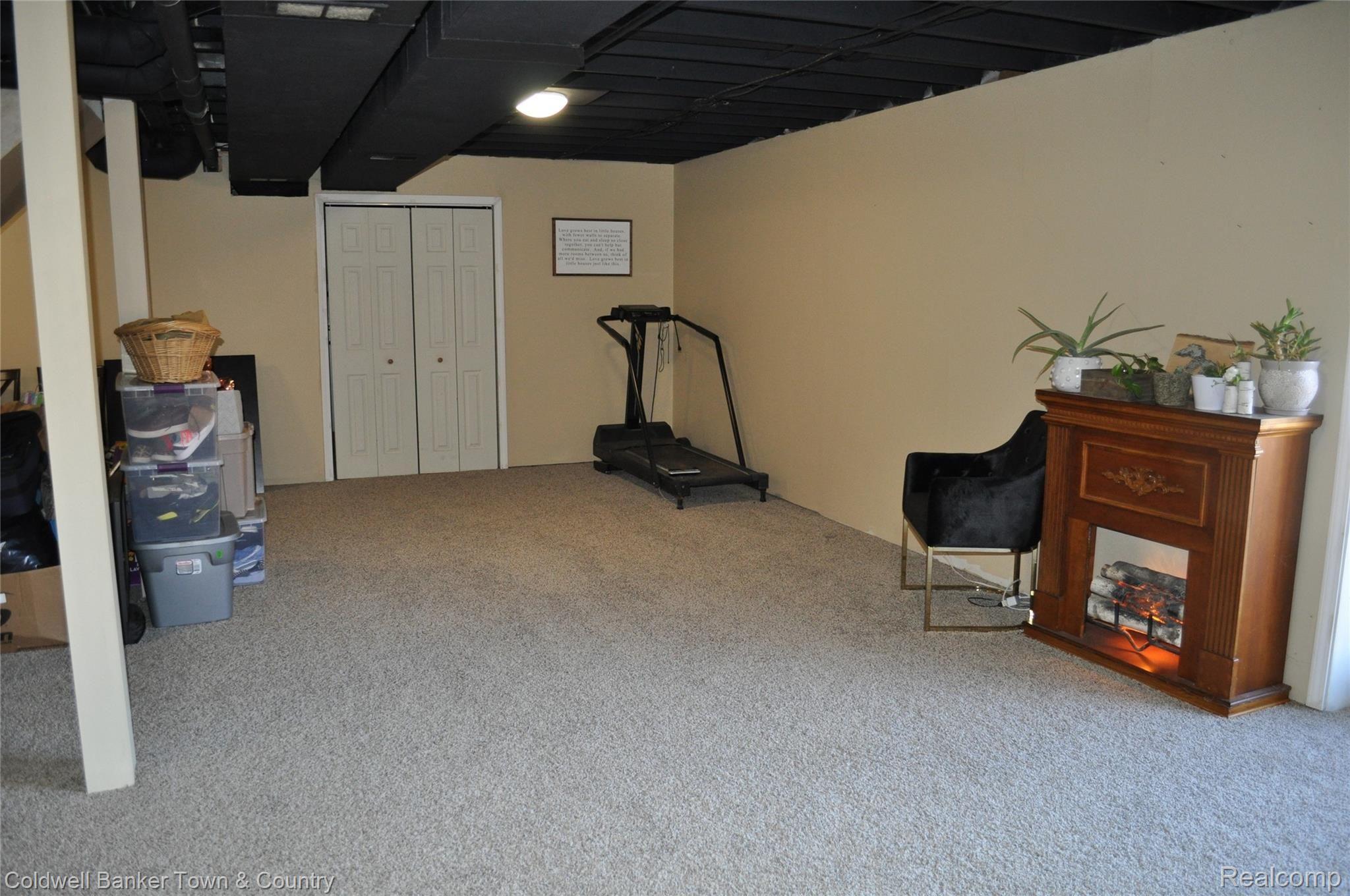 6798 Farley Road Pinckney, MI 48169 - Photo 31 of 47 DSC_0374.JPG