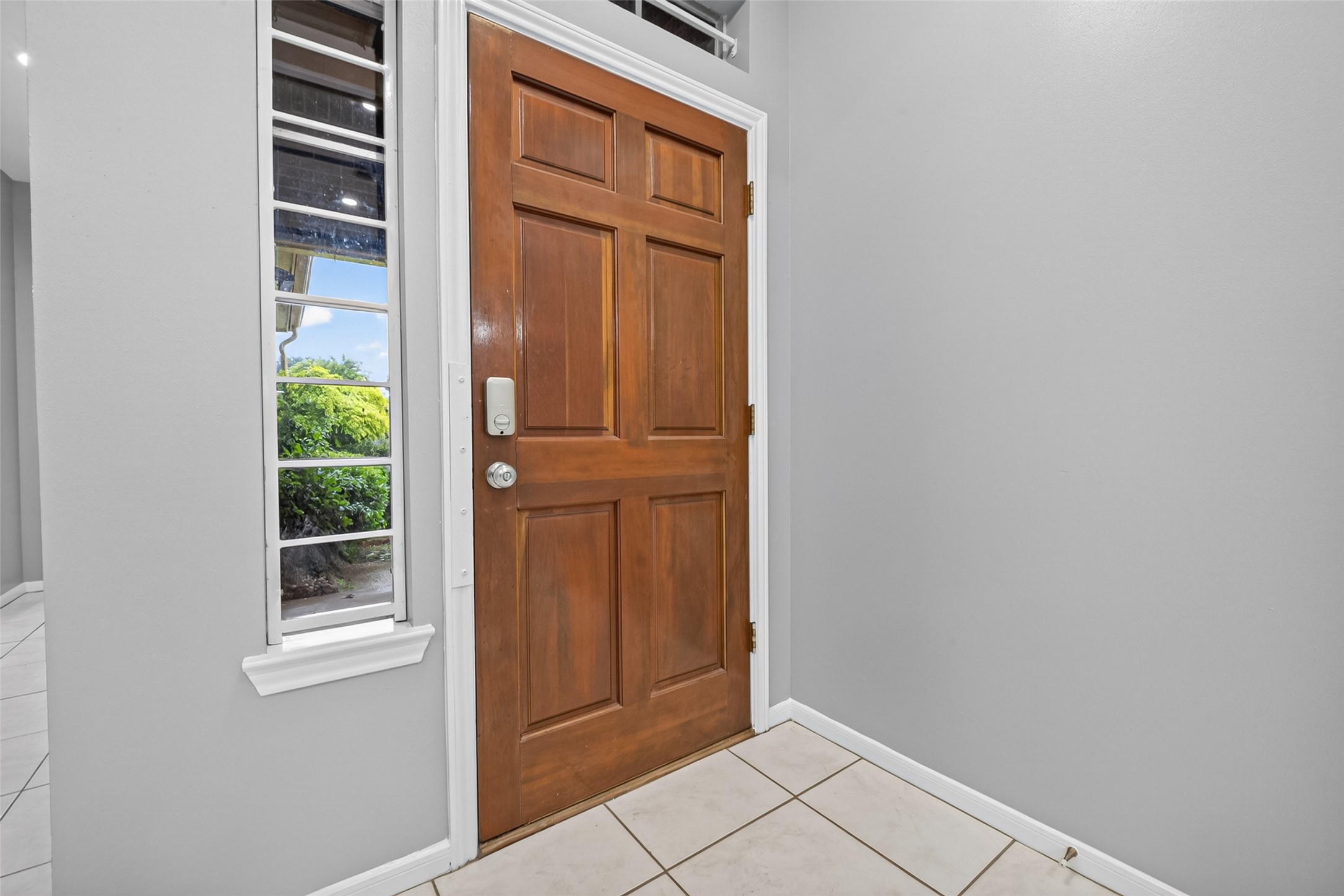 13607 Sable Lane Houston, TX 77014 - Photo 7 of 46 a view of front door