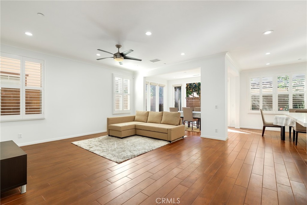 214 Traymore Irvine, CA 92620 - Photo 5 of 49