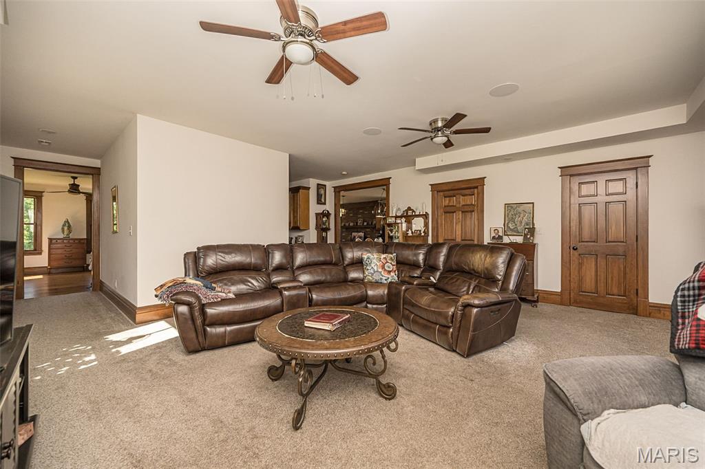 4241 Alt Road Pacific, MO 63069 - Photo 7 of 34