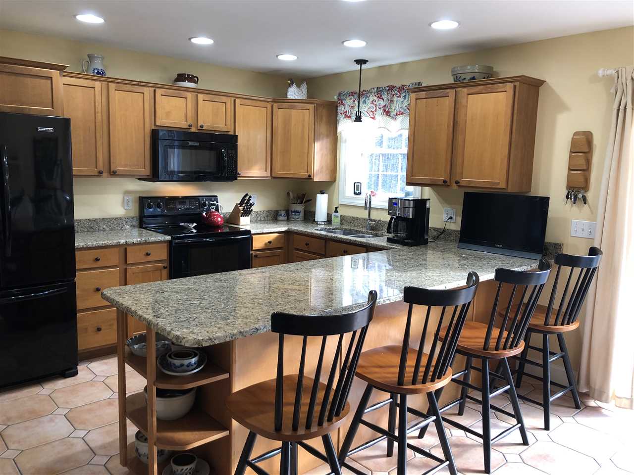 8 William Road South Berwick, ME 03908 - Photo 5 of 37