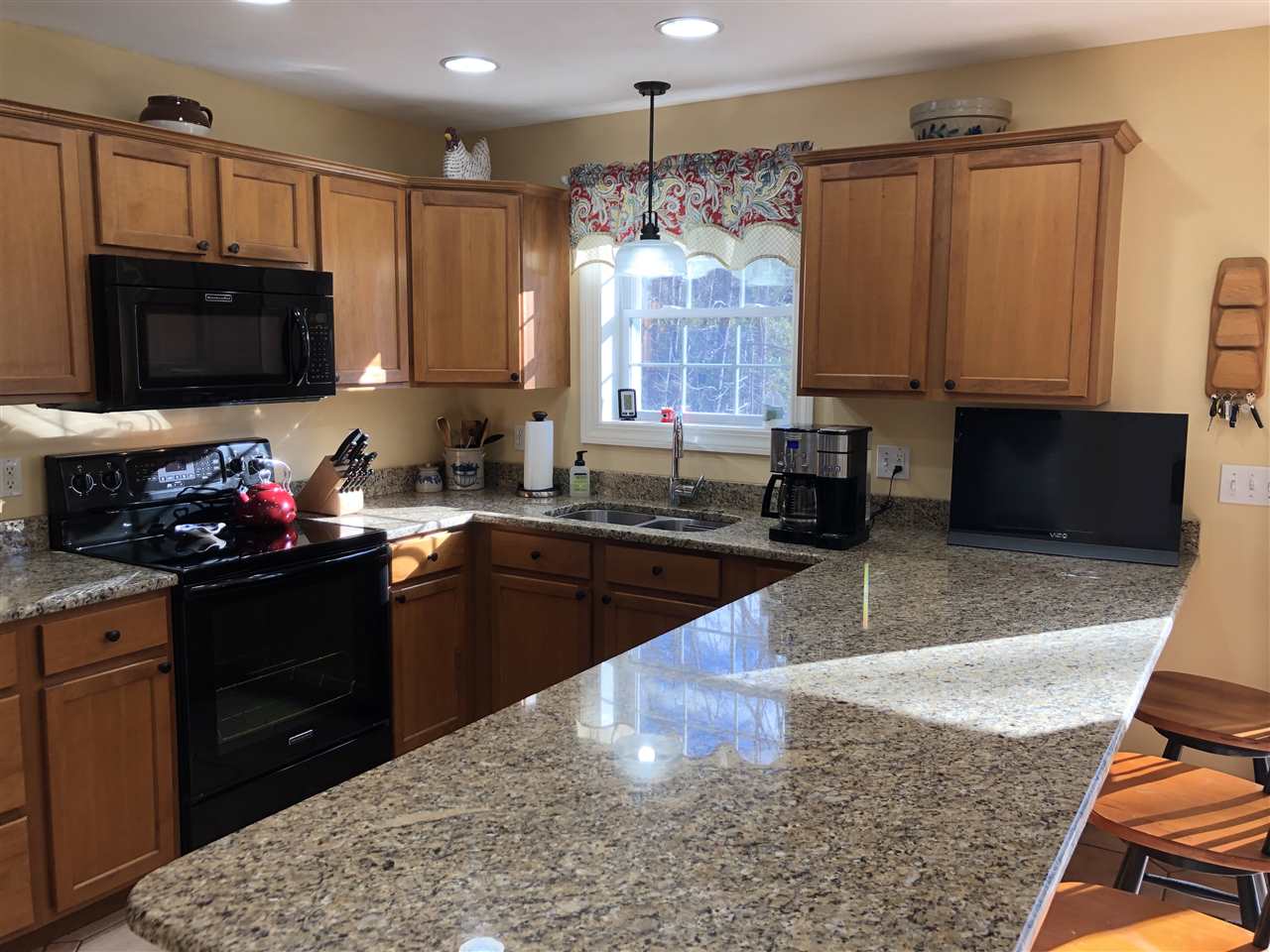8 William Road South Berwick, ME 03908 - Photo 7 of 37