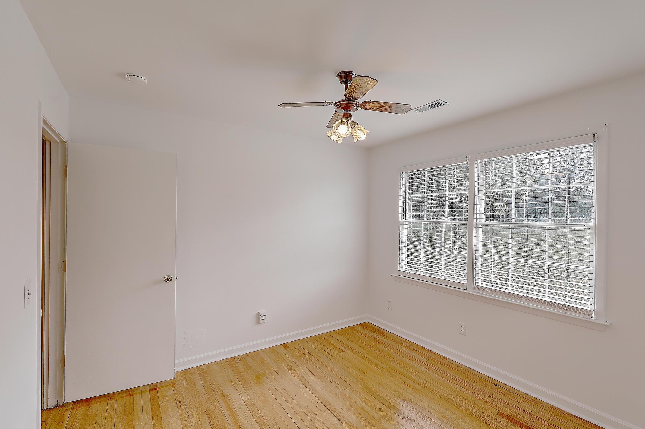 938 Valley Street Hanahan, SC 29410 - Photo 13 of 24 1R3A5209_10_11_12_13_14_15