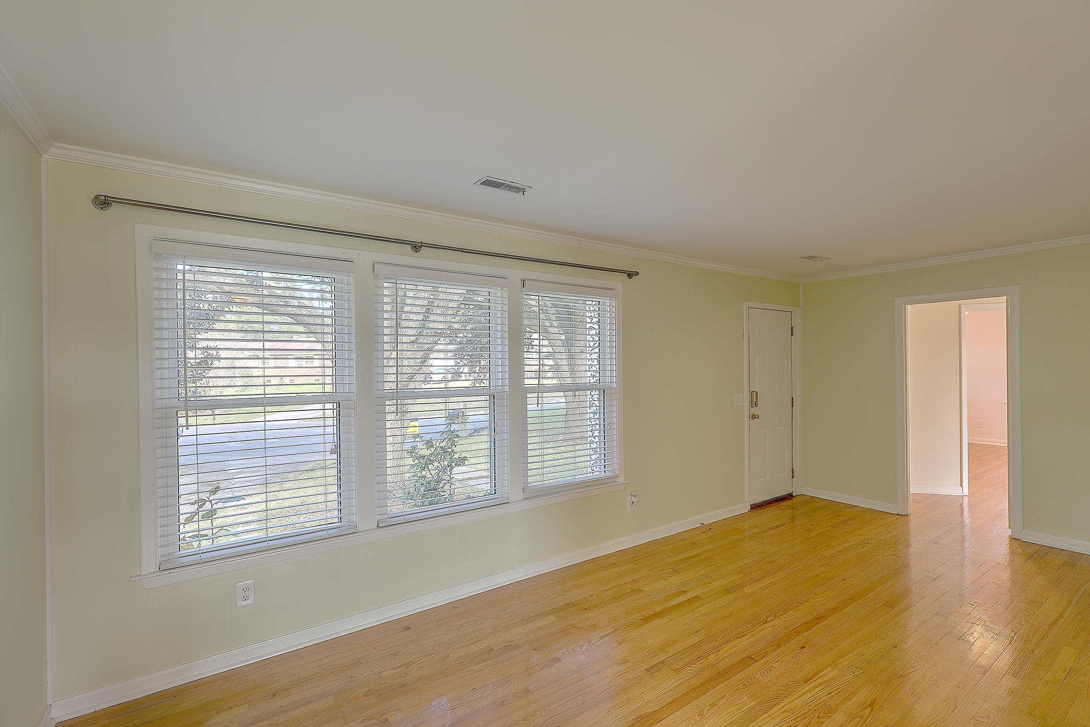 938 Valley Street Hanahan, SC 29410 - Photo 4 of 24 1R3A5146_47_48_49_50_51_52
