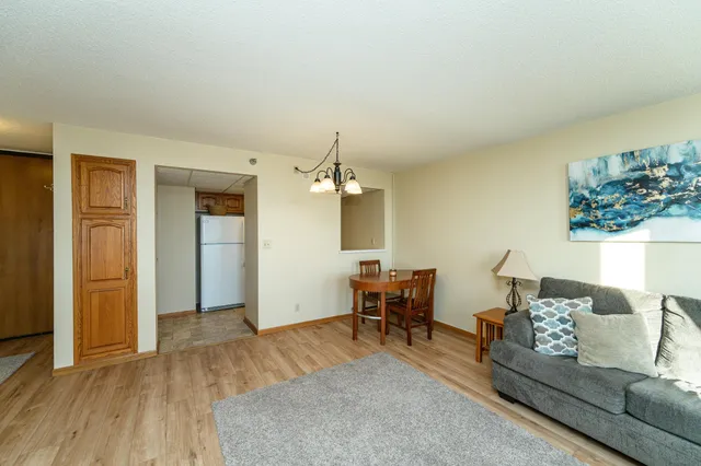 $219,000 | 220 Broadway Avenue South, Unit 1112, Rochester, MN 55904