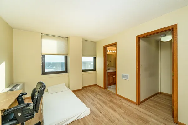 $219,000 | 220 Broadway Avenue South, Unit 1112, Rochester, MN 55904