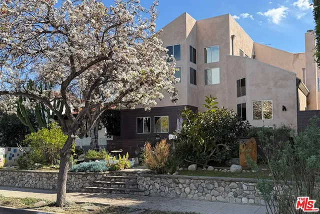 $2,988,000 | 2016 Ashland Avenue, Santa Monica, CA 90405