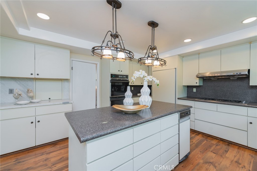 4 Rustling Wind Irvine, CA 92612 - Photo 11 of 24