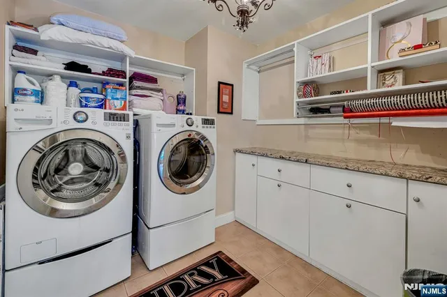 $2,100,000 | 5 Summit Terrace North, Butler, NJ 07405