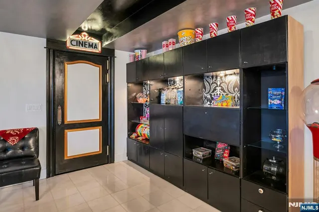 $2,100,000 | 5 Summit Terrace North, Butler, NJ 07405