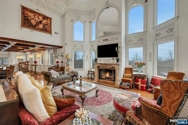 $2,100,000 | 5 Summit Terrace North, Butler, NJ 07405