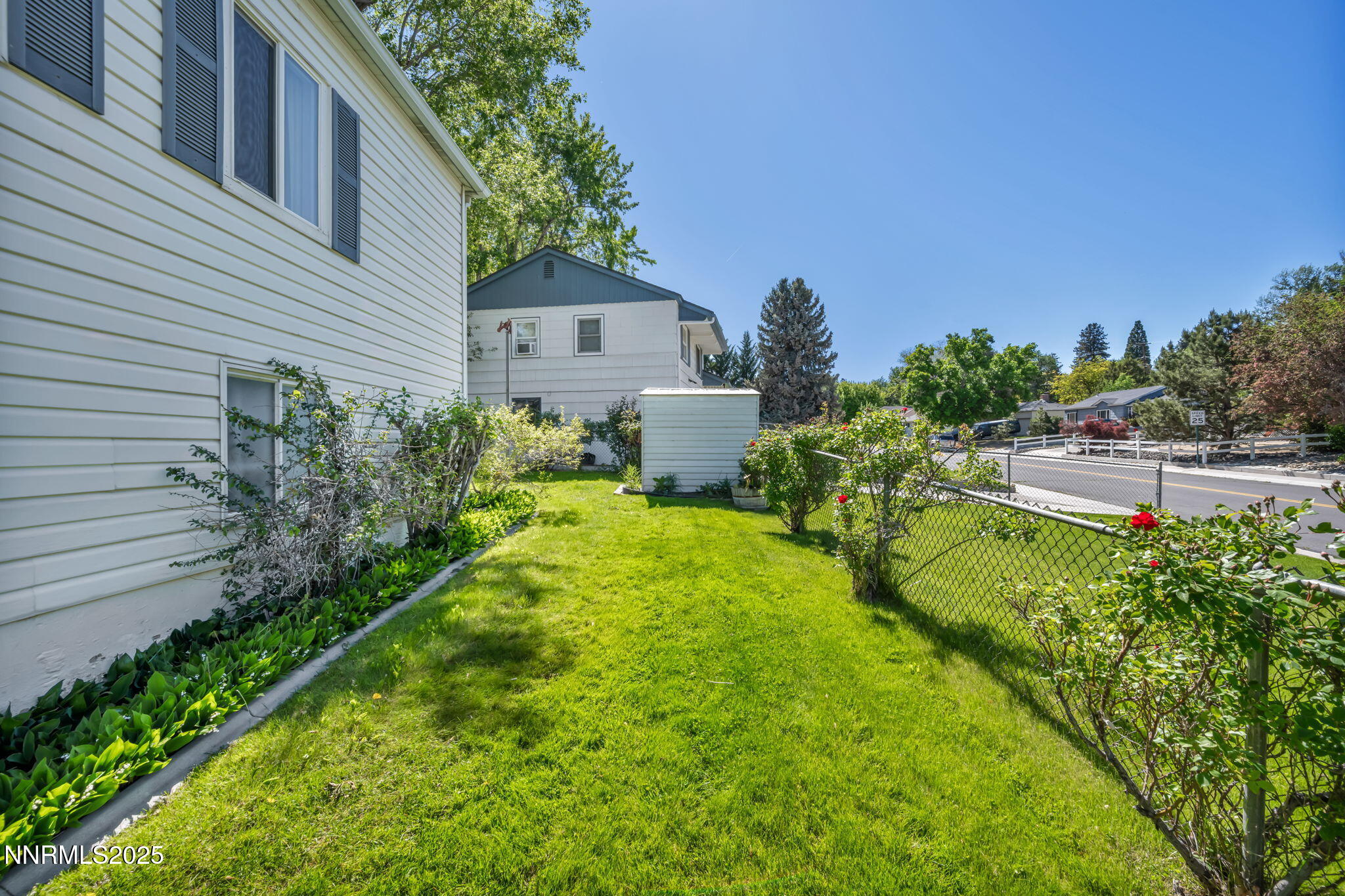 895 Stoker Avenue Reno, NV 89503 - Photo 14 of 43 14-web-or-mls-895-stoker-ave