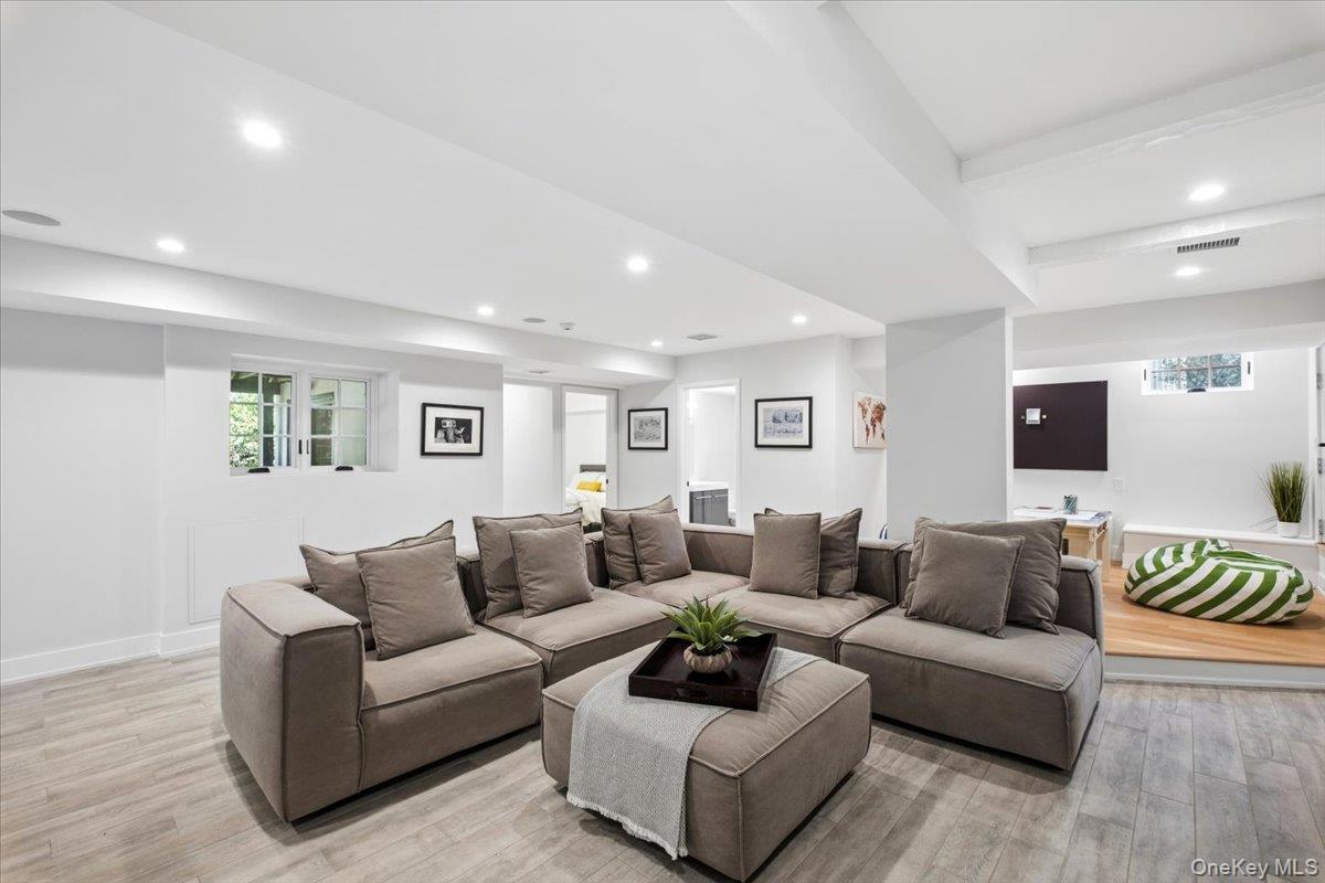 48 Vine Road Larchmont, NY 10538 - Photo 32 of 42