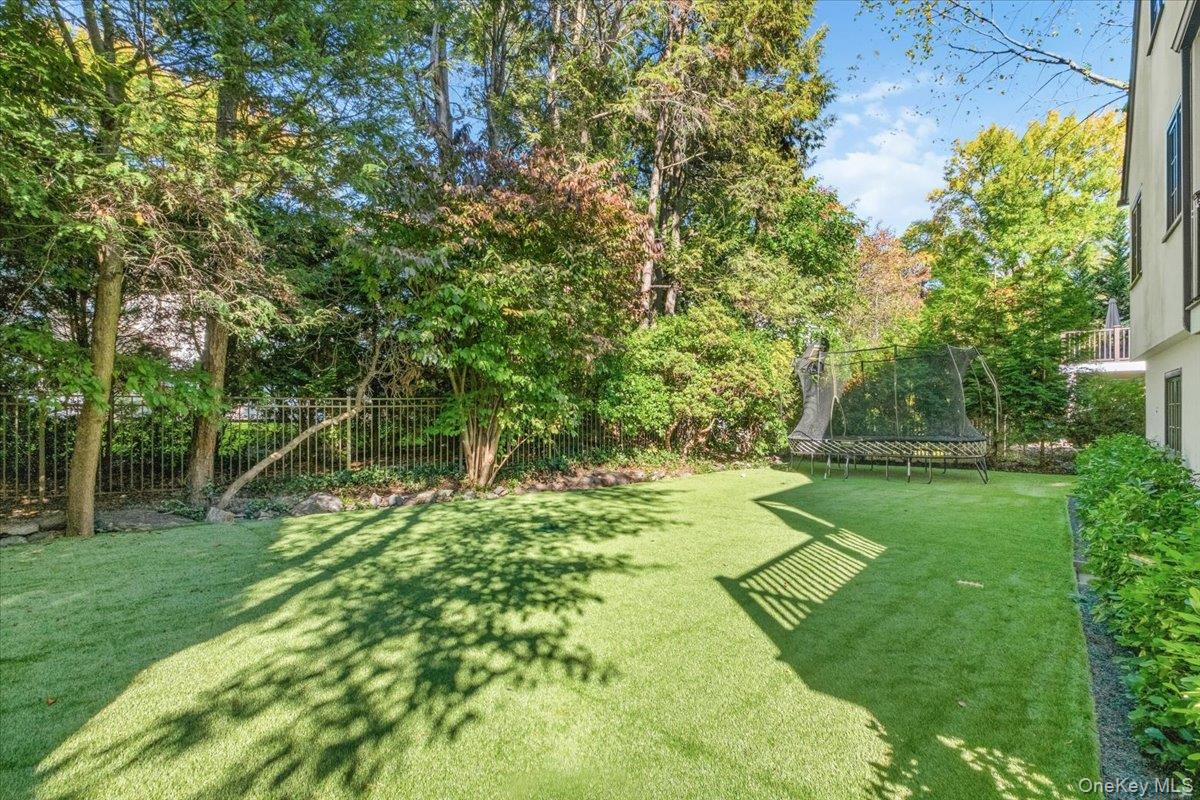 48 Vine Road Larchmont, NY 10538 - Photo 37 of 42