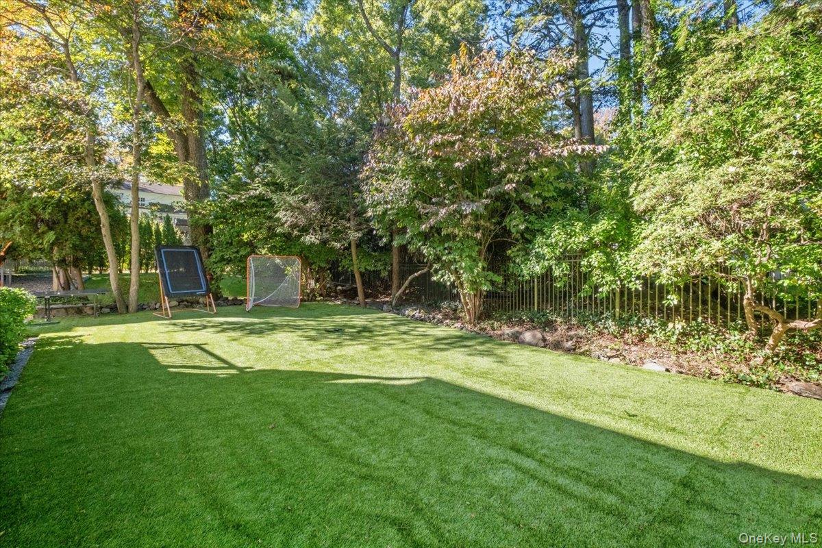 48 Vine Road Larchmont, NY 10538 - Photo 38 of 42