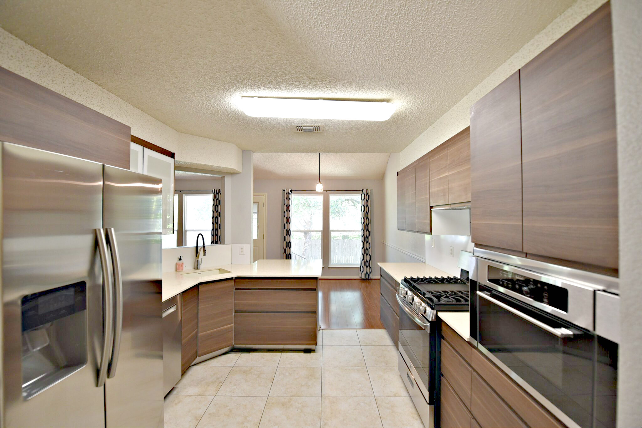 2402 Spring Wagon Lane Austin, TX 78728 - Photo 9 of 19